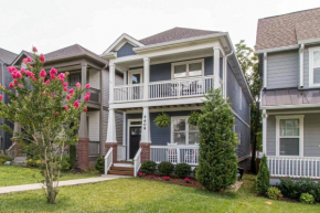 NEW 7 mins to Broadway Sleeps 8